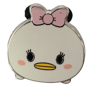 2015 Disney Pin Trading Daisy Duck Tsum Tsum Mystery Enamel Pin Authentic